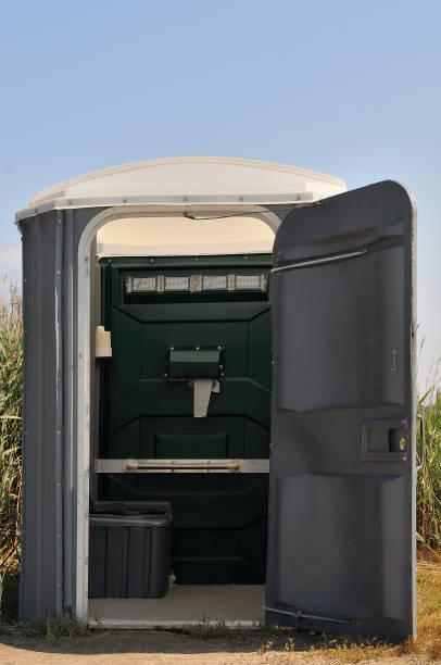 Best Portable toilet rental cost  in Harrison, MI